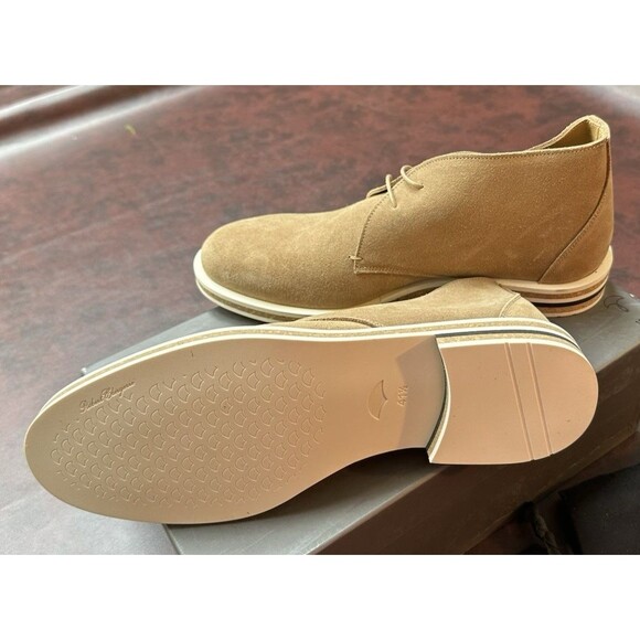 Robert Clergerie Paris Men’s Tan Suede Chukka Boot Size 8.5 U.S.  41.5 EU New